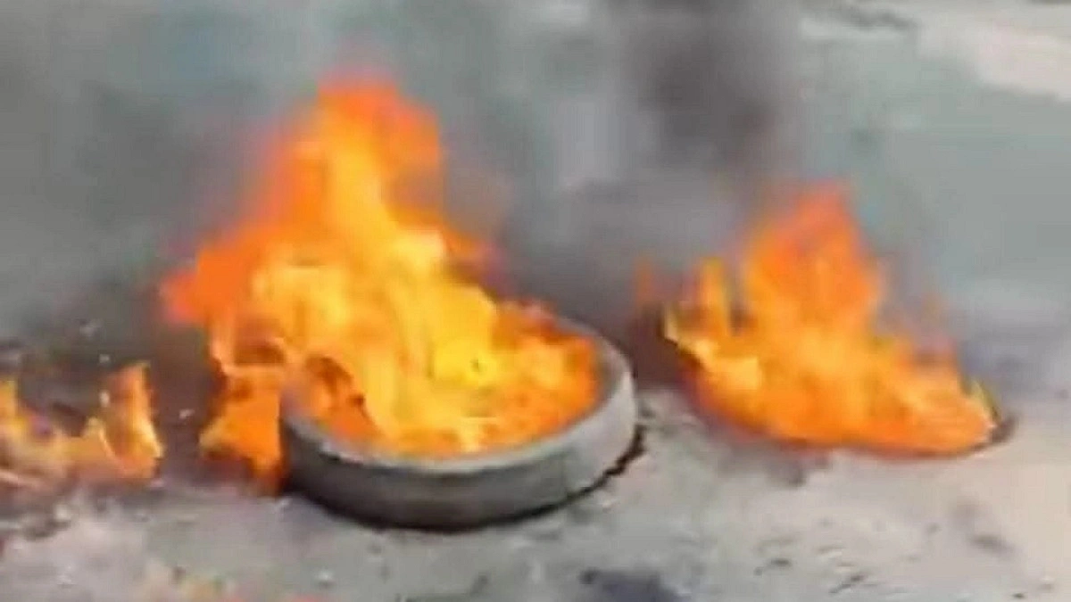নাহিদের সফর ঘিরে মাদারীপুরে মহাসড়কে টায়ার জ্বালিয়ে অবরোধের চেষ্টা