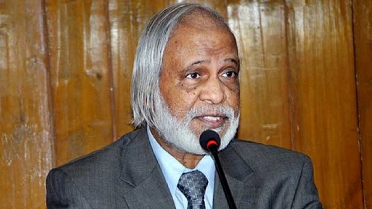 বুকে তীব্র ব্যথা নিয়ে হাসপাতালে মঈন খান