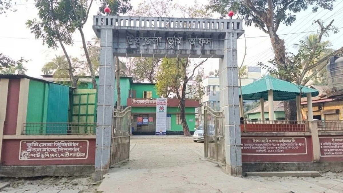 ‘আমার বিরুদ্ধে নিউজ করবেন, আবার বিজ্ঞাপন চাইবেন’ সাংবাদিককে এসিল্যান্ড