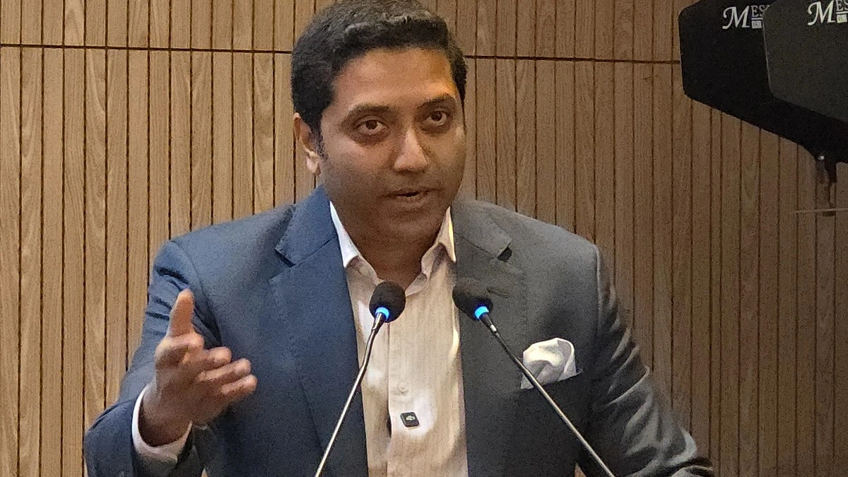 শুধু ডিগ্রি নয়, জ্ঞান-দক্ষতা ও দায়িত্ববোধে নিজেদের প্রস্তুত করতে হবে