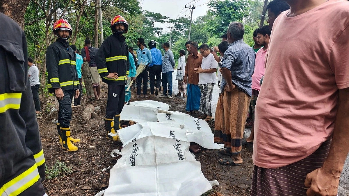 Microbus plunges into ditch at Lohagara; 3 killed including 2 Buddhist monks
