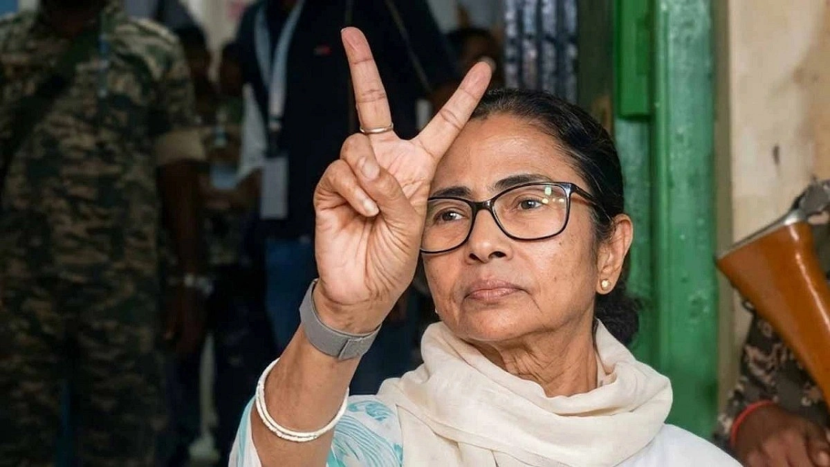 Mamata Makes Serious Allegations While Casting Vote