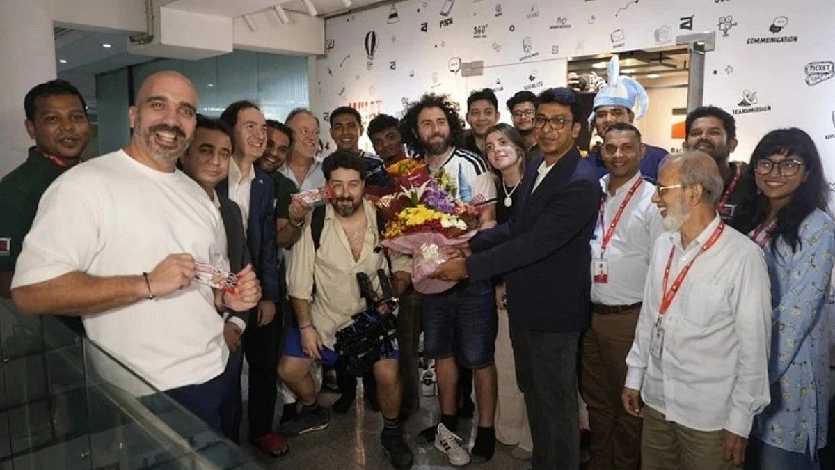 A Group of Argentines to Watch Matches in Bangladesh With Fans