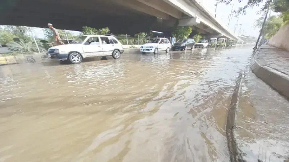 Heavy Rains and Strong Winds Claim Seven Lives in Northwest Pakistan