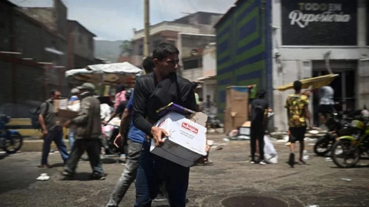 Aid Shortages Fuel Widespread Looting in Venezuela