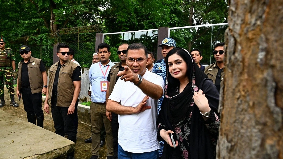 Prime Minister visits Dulahazara Safari Park with his wife