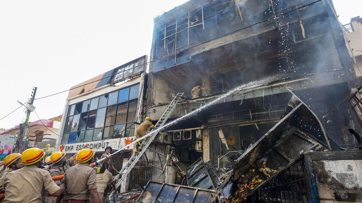 Inquiry Ordered After Building Fire Kills 15 in Northern India