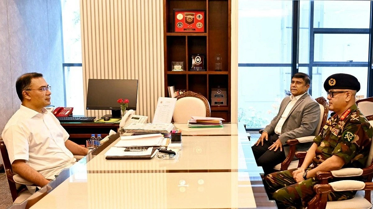 Lieutenant General Minhazul Alam Meets PM Before UN Deployment