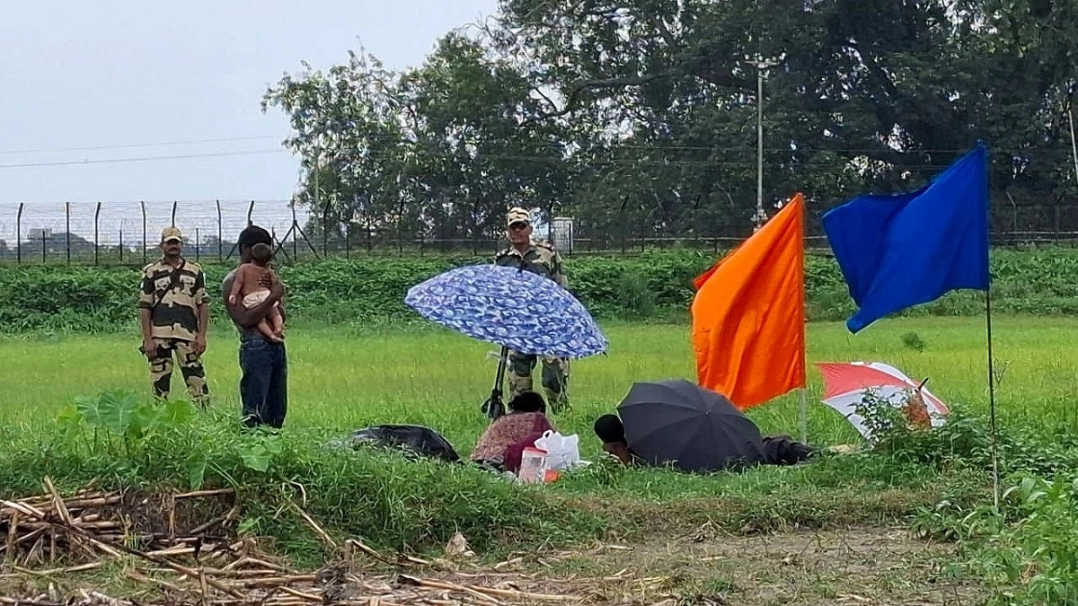 Nine Bangladeshis Stranded in No-Man’s Land for 36 Hours