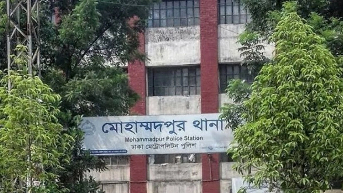 Chhatra Dal Hands Over 10 Awami League Activists to Police