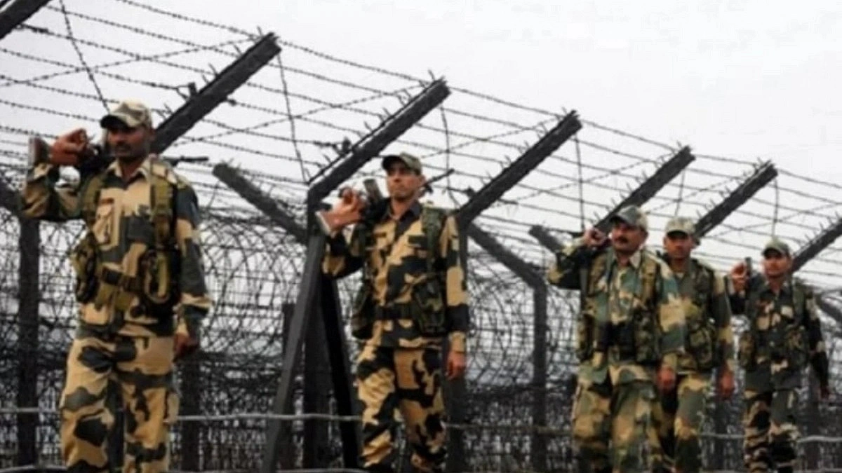 BSF detains two Bangladeshis at Thakurgaon border