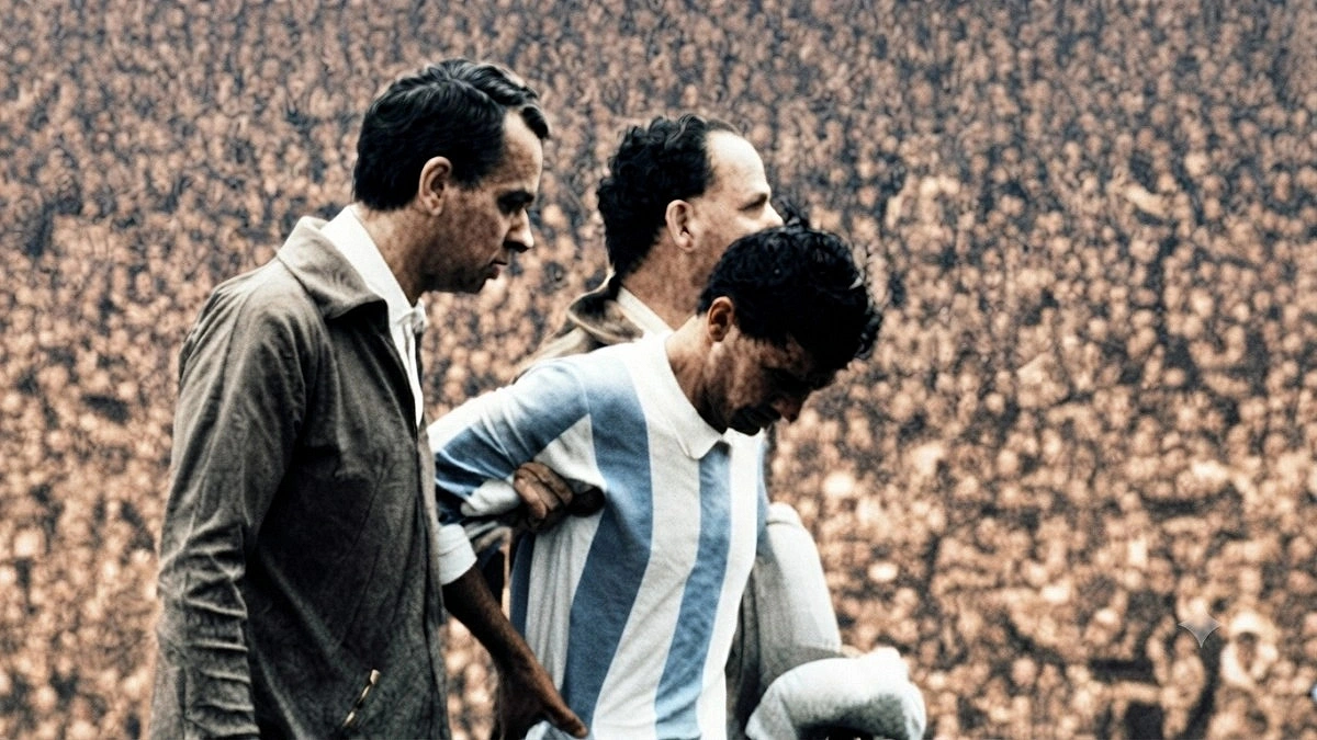 Argentina-England rivalry generates red and yellow card system