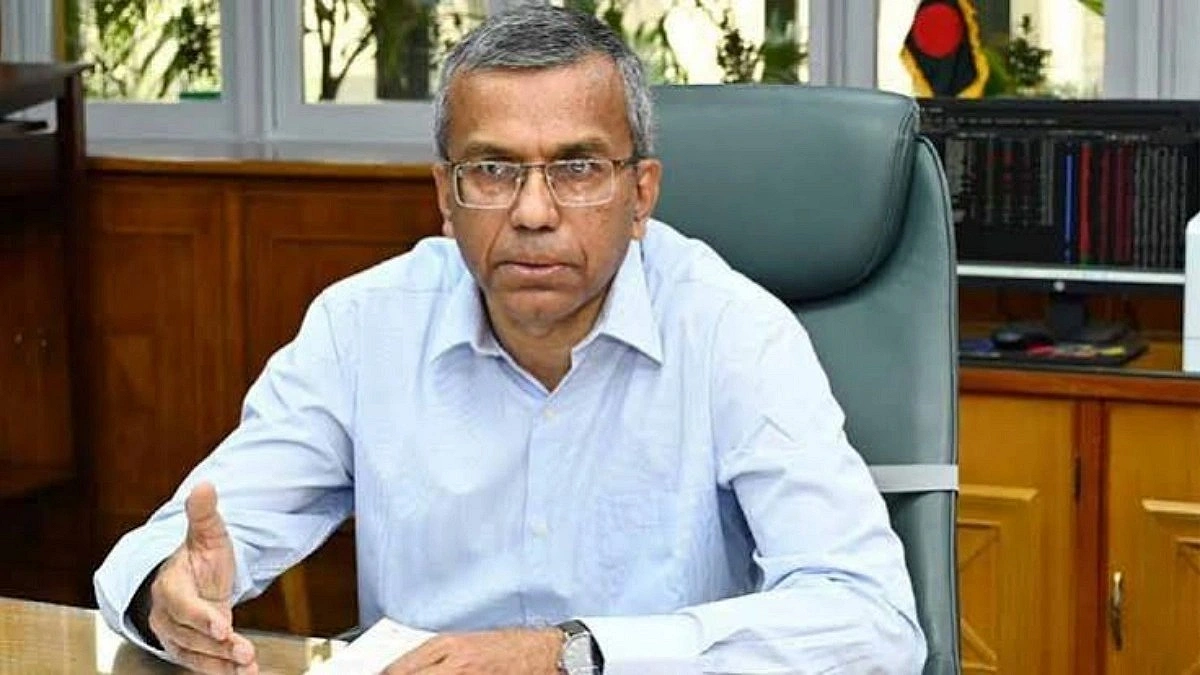 Bank Chairmen Blamed for Islamic Bank Looting