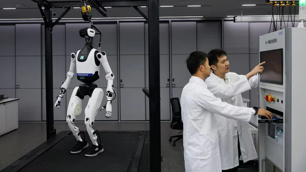 Trump bans Chinese humanoid robots over security fears