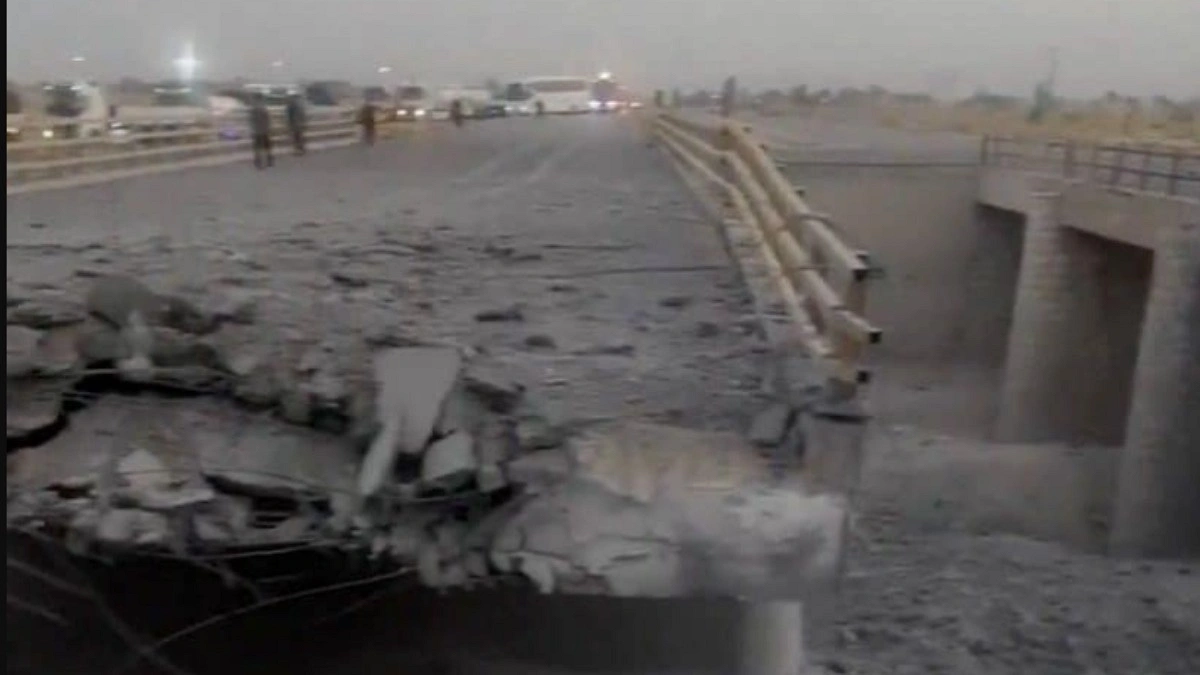 US strikes seven Iranian bridges, observation tower