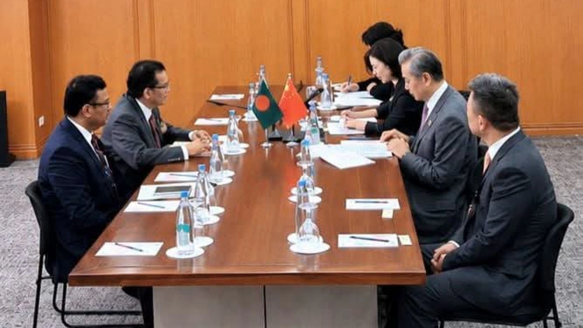 Bangladesh, China hold talks on sidelines of ASEAN Forum