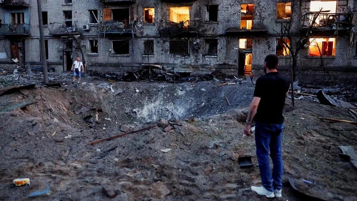 Russian Drone and Missile Blitz Kills 8 in Kyiv