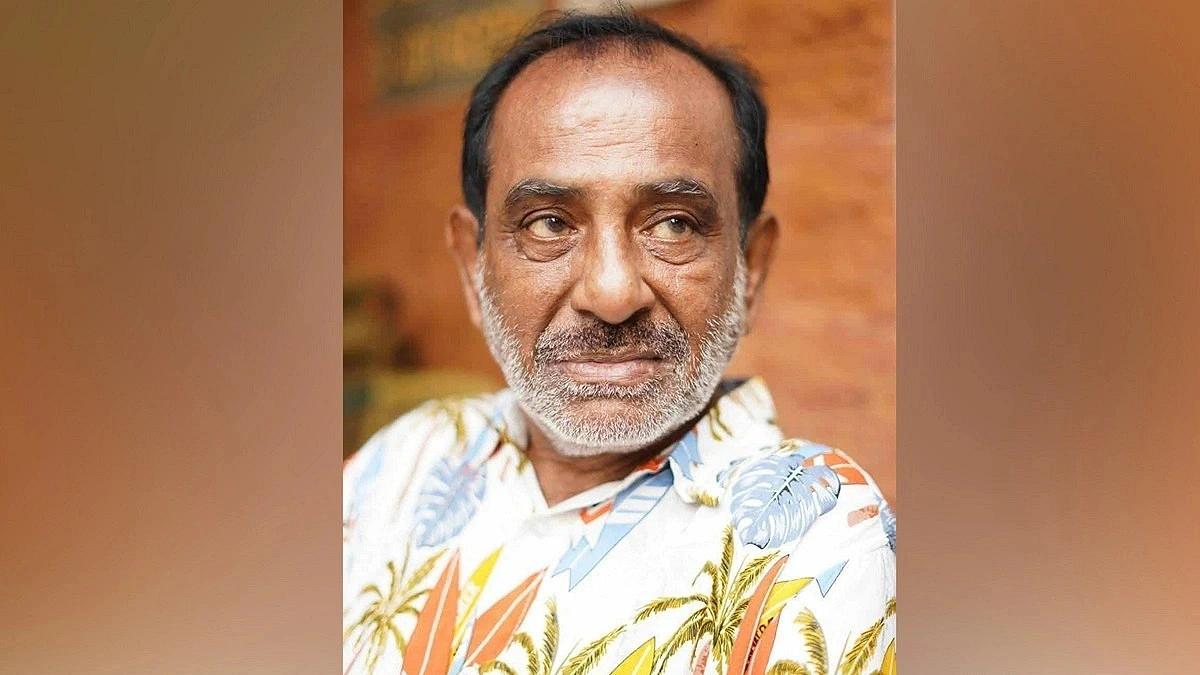 Filmmaker FI Manik gets fractured arm as a bus hit him near FDC