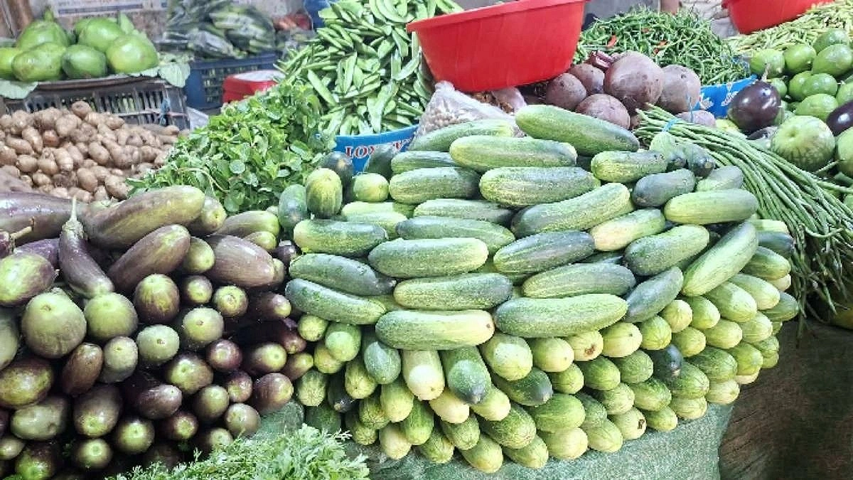Prices surge: Cucumbers at Tk 130, eggs at Tk 140