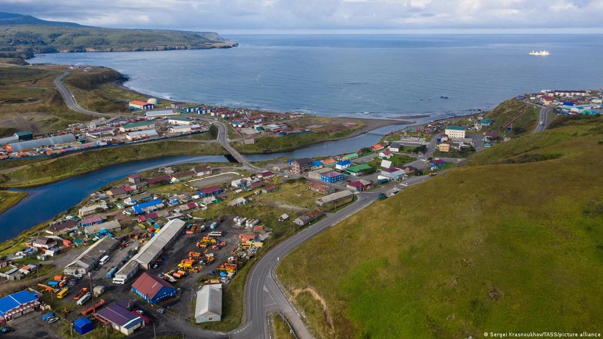 Putin visits disputed island near Japan, drawing Tokyo's ire