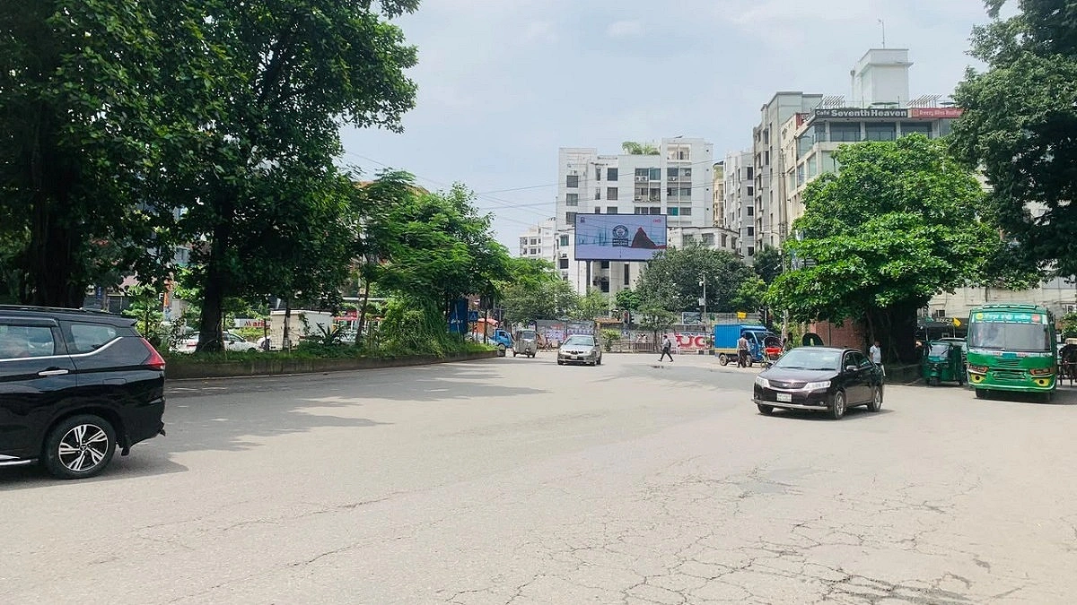 Roads in Dhaka empty on holiday