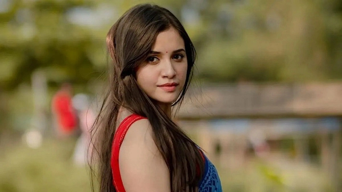 Actress Tasnuva Tisha involved in road accident