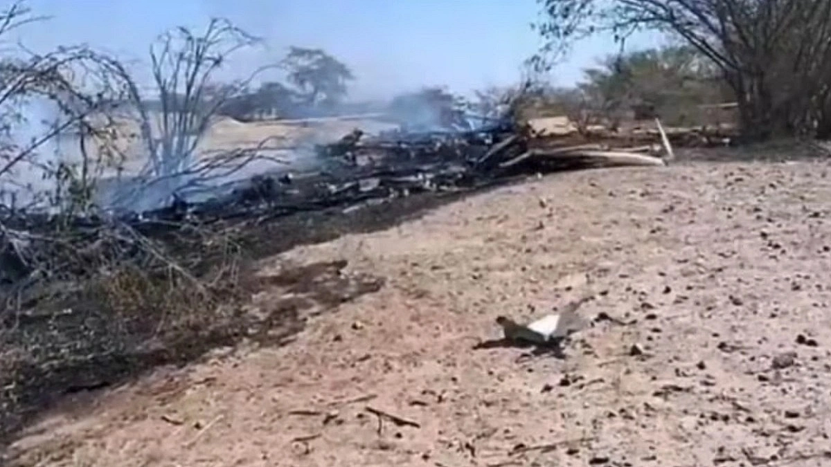 13 killed as tourist plane crashes in Peru