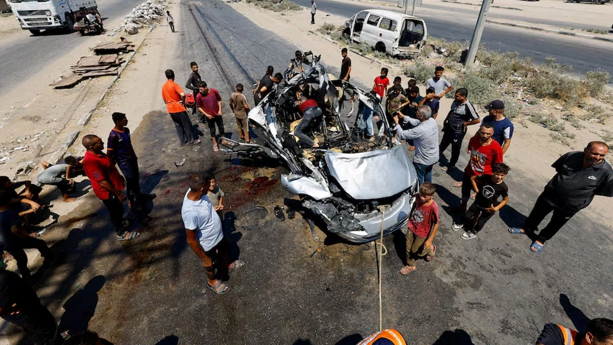Israel kills 19 in Gaza despite Trump peace plan
