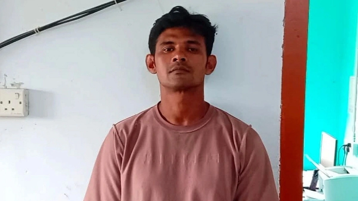 Youth held for hacking girl’s hand in Meherpur