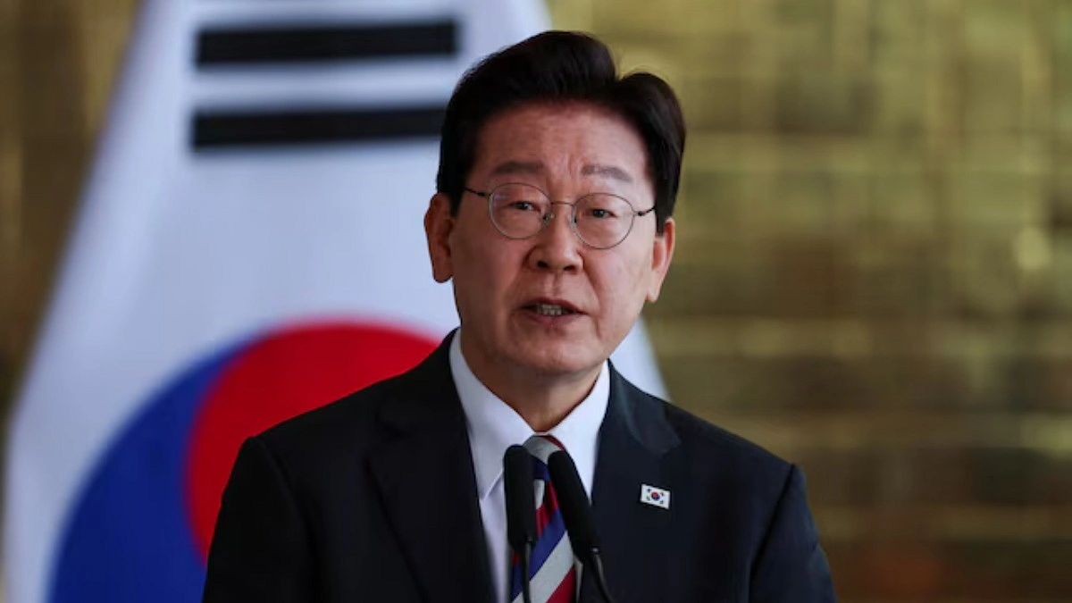 South Korea’s Lee urges peace talks with North Korea