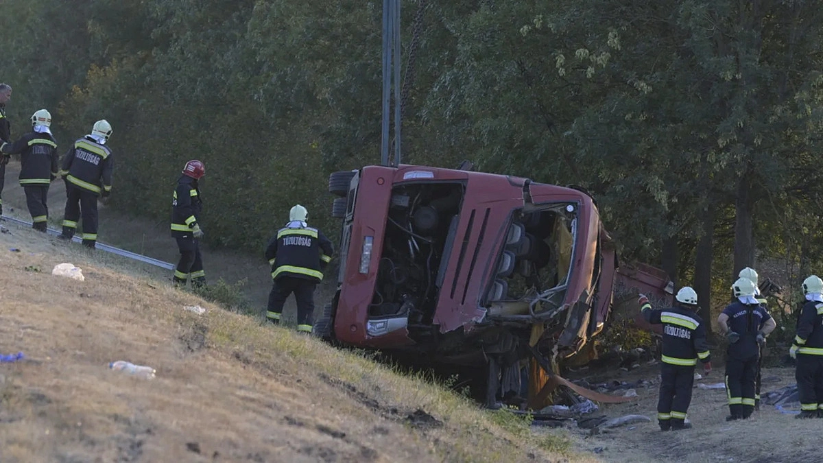 Twelve killed as Polish bus veers off Hungarian motorway