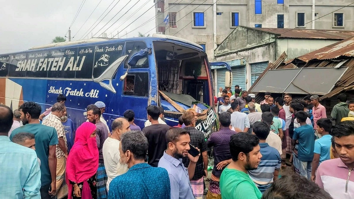 Bogura bus crash kills 7