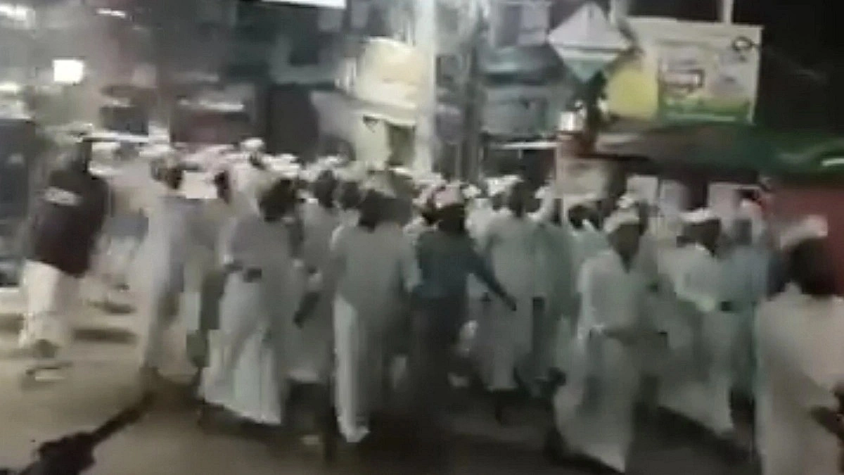 Qawmi students demand Hasnat’s apology over parliament speech