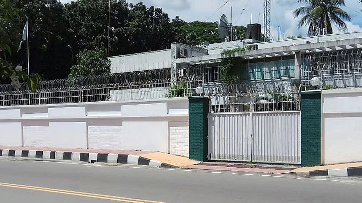Fire breaks out at Pakistan High Commissioner's residence in Baridhara