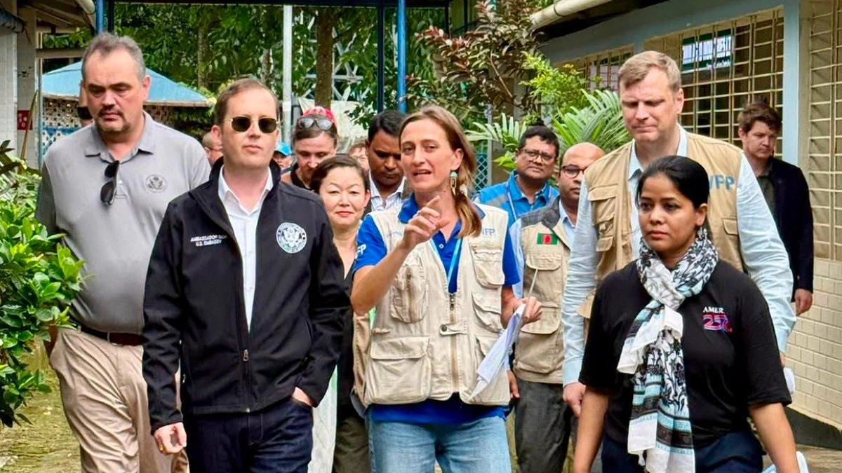 US Envoy visits Rohingya camps, urges more aid