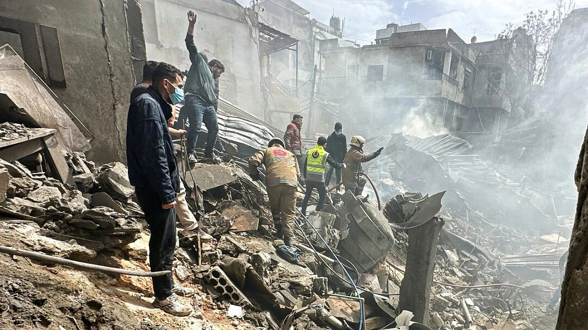 Eleven Killed in Israeli Airstrikes on Southern Lebanon