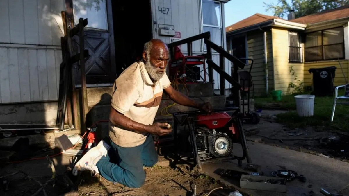 Indiana town struggles 12 days after devastating storm