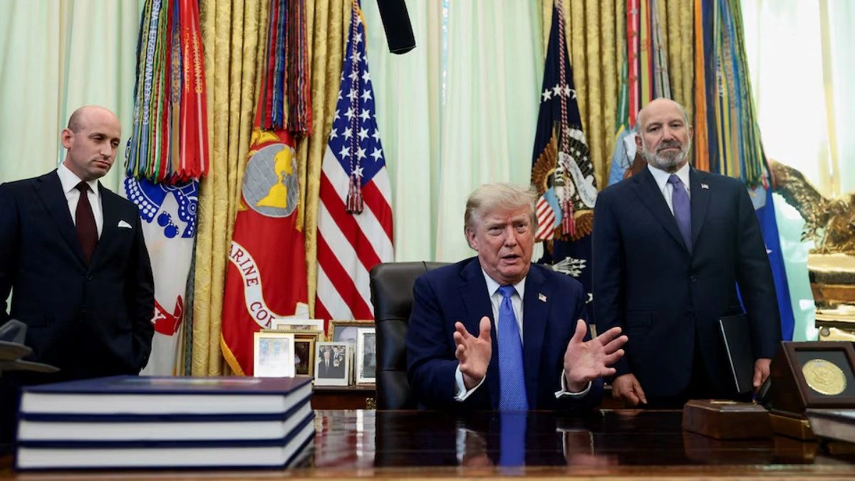 Trump signs new order to restrict birthright citizenship