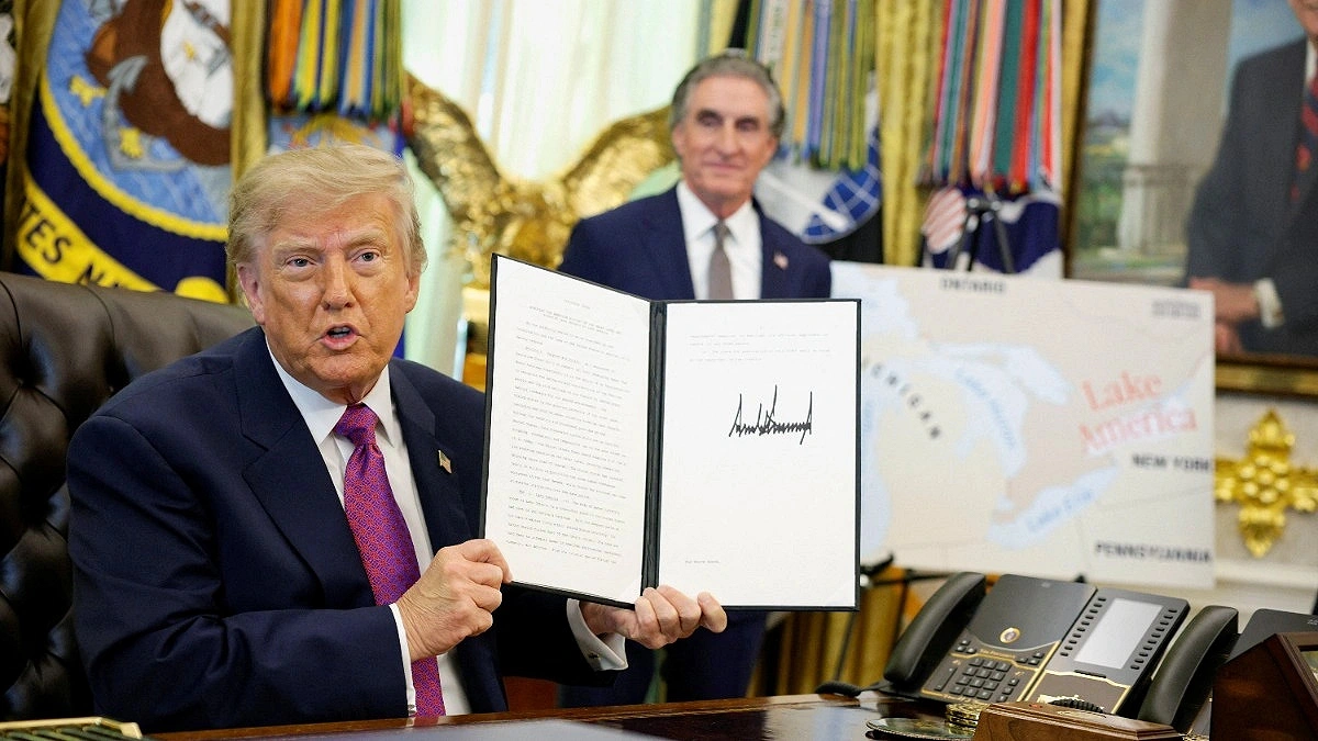 Trump Renames 'Lake Ontario' to 'Lake America'