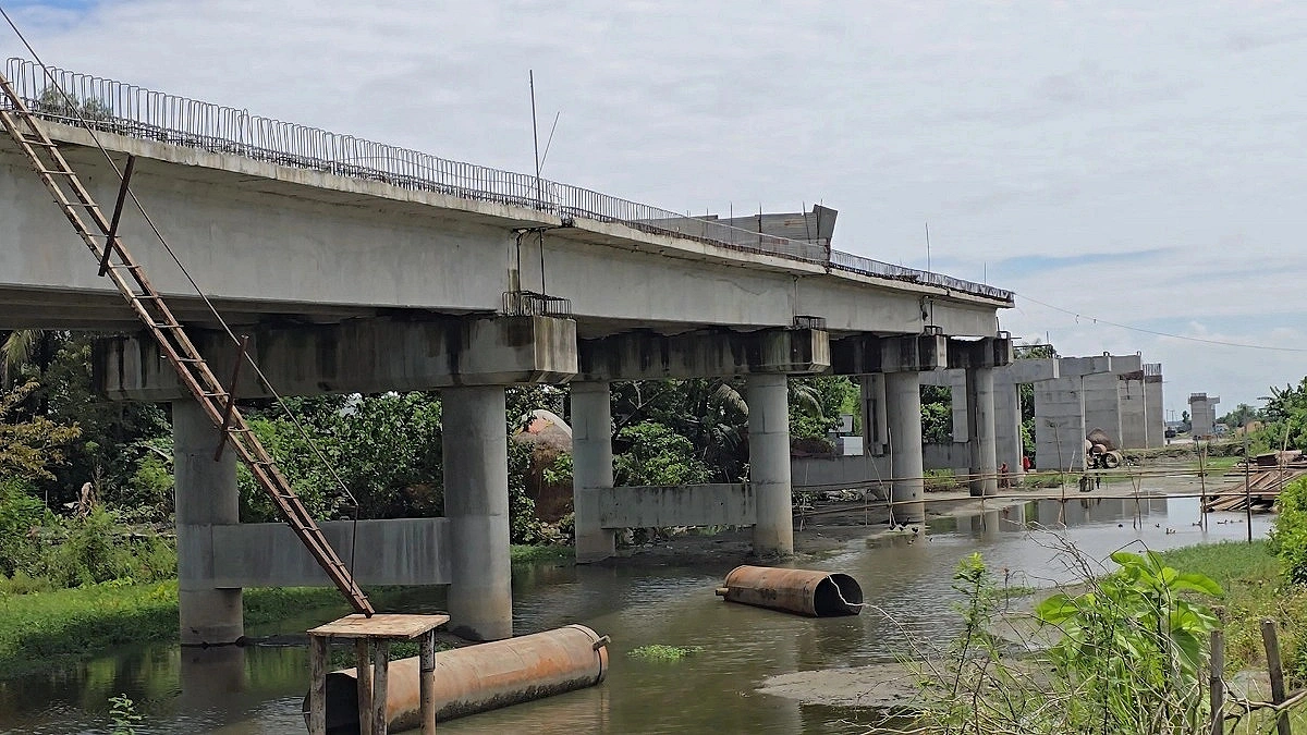 Contractor vanishes leaving Tk 177-crore bridge project stalled on the Meghna