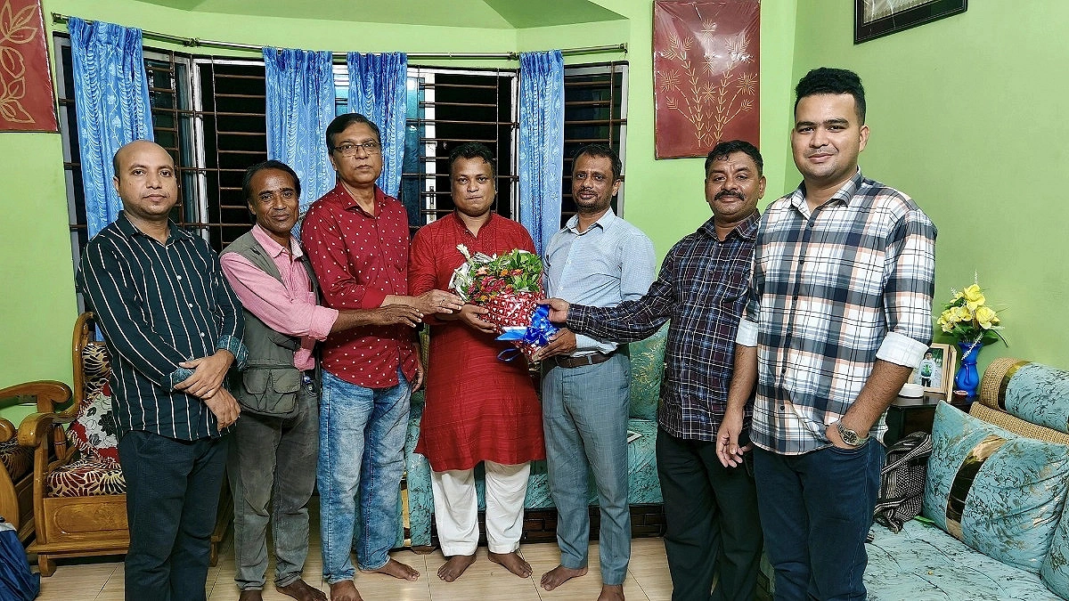 Moulvibazar Online Press Club greets Mustafa Mamun, Editor of 'Agamir Somoy'