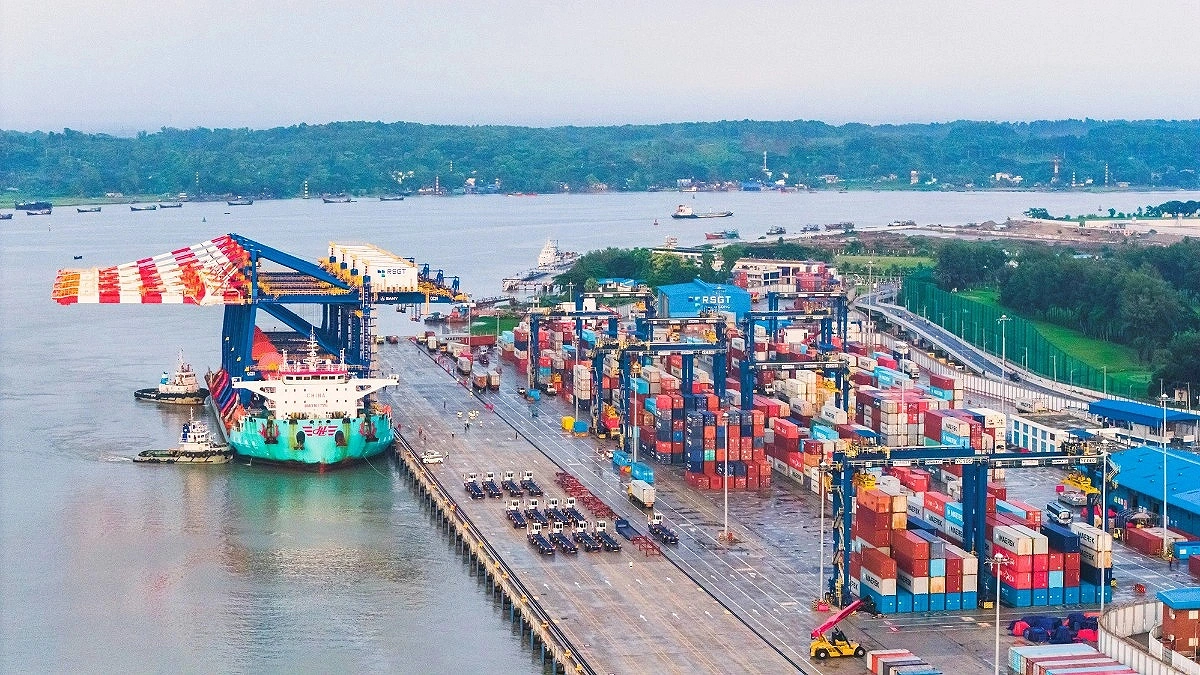 Chittagong stuck at 68th along list of top 100 ports