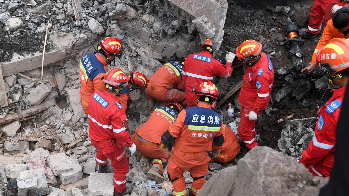 China resumes rescue work after assessing upstream lake conditions