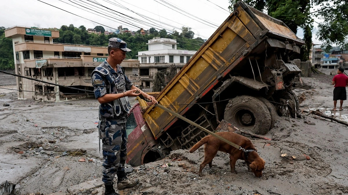 What scientific research revealed about the cause of disaster along Nepal-Tibet
