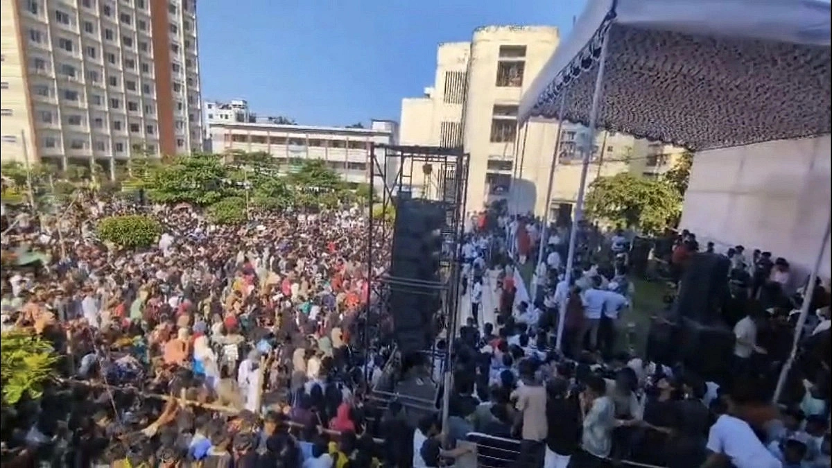 Freshers' reception and concert held at Brahmanbaria Govt College following 'compromise'