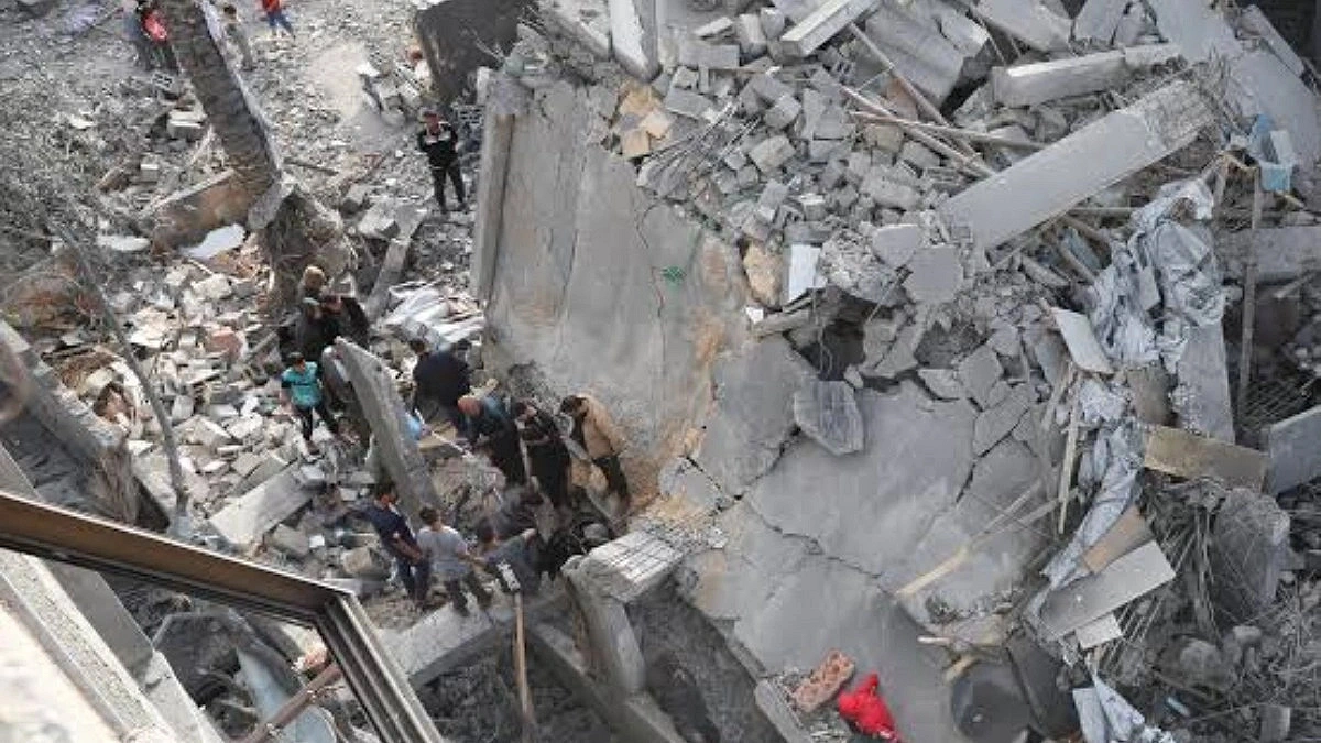 Building collapse in Gaza city kills 5, scores missing