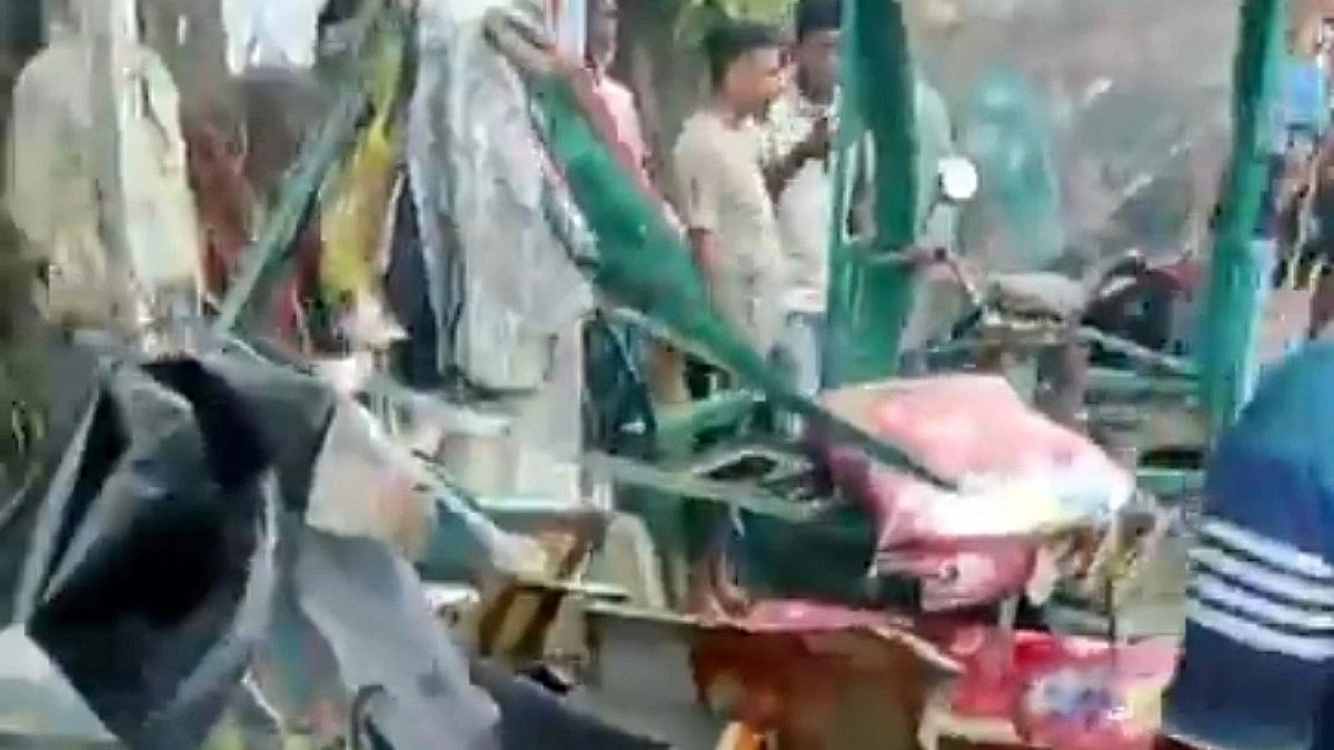 Truck-auto rickshaw collision kills three in Gazipur