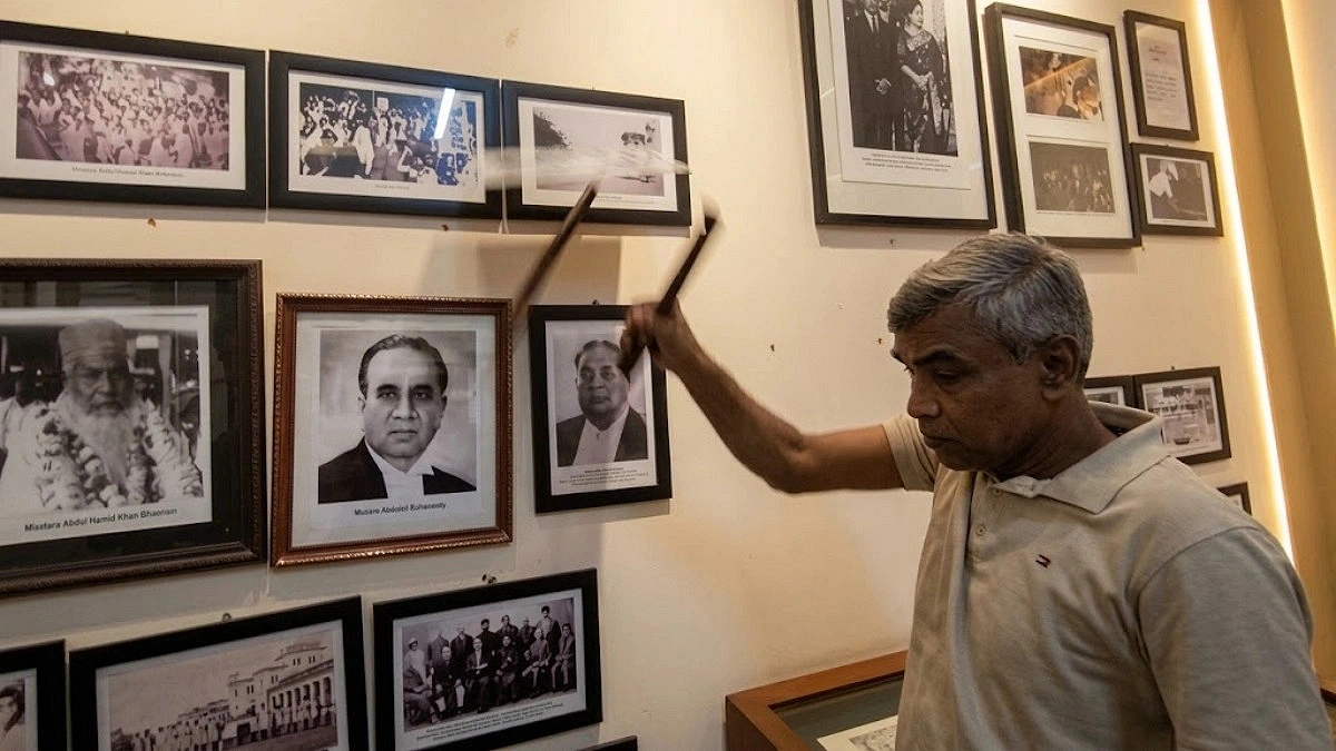 Former student vandalizes Jinnah's portrait inside DUCSU