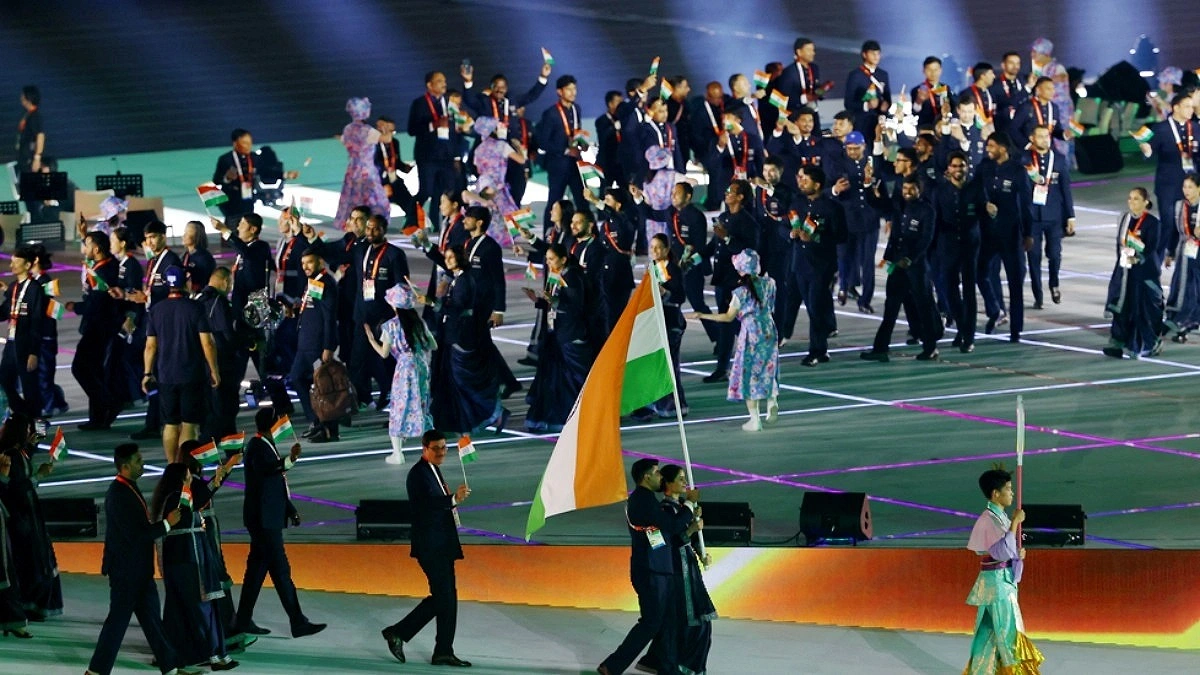 Flag bearer changed due to outfit issue