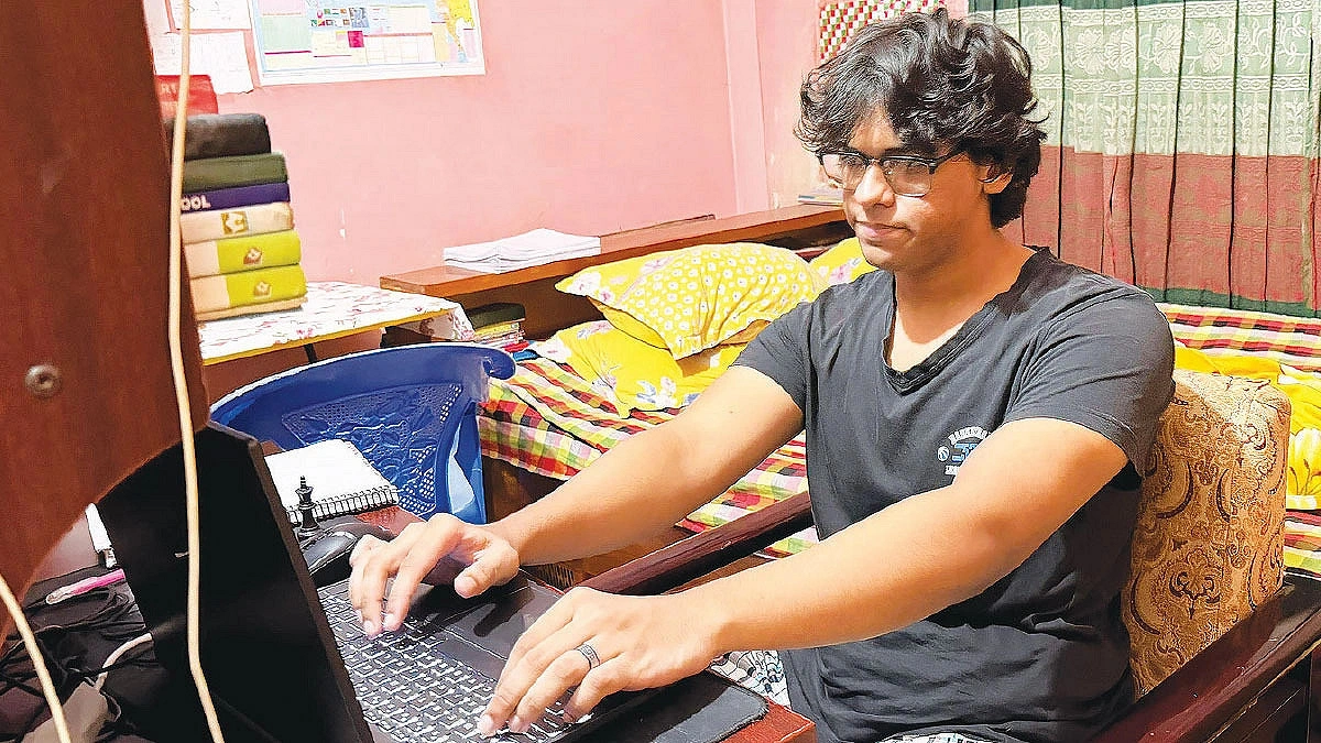 From bitter experience of bribery to 'Ghush Dot Site'